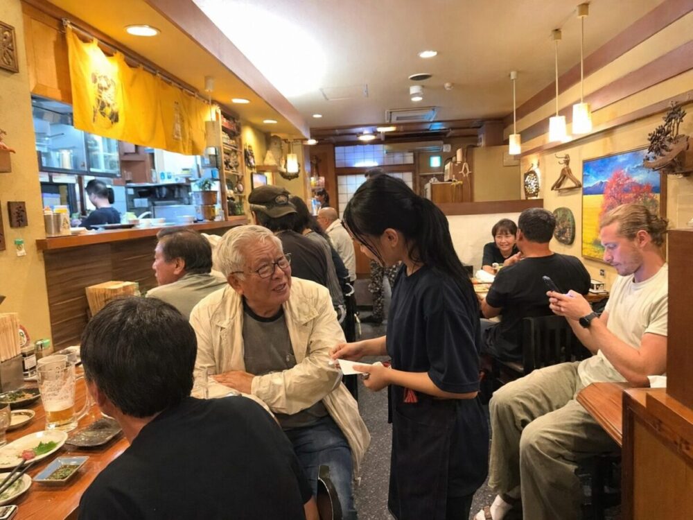 豊年満作 石垣店の客層